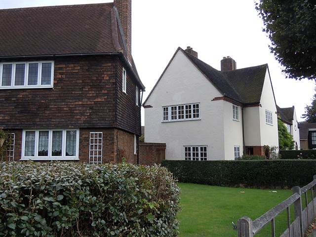 Eltham houses 4. The Progress Estate, built in 1915 for Arsenal workers: Arts and Crafts cottages, ventilated by vents and chimneys.